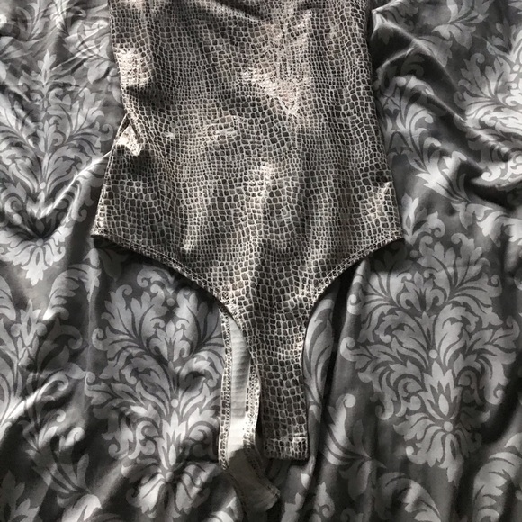 Nylon Apparel bodysuit - Picture 2 of 3